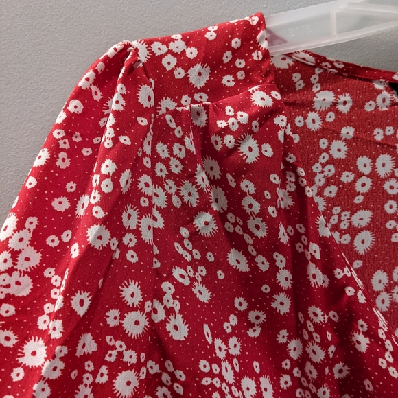 Cute Blouse, with tie - Picture 2 of 4